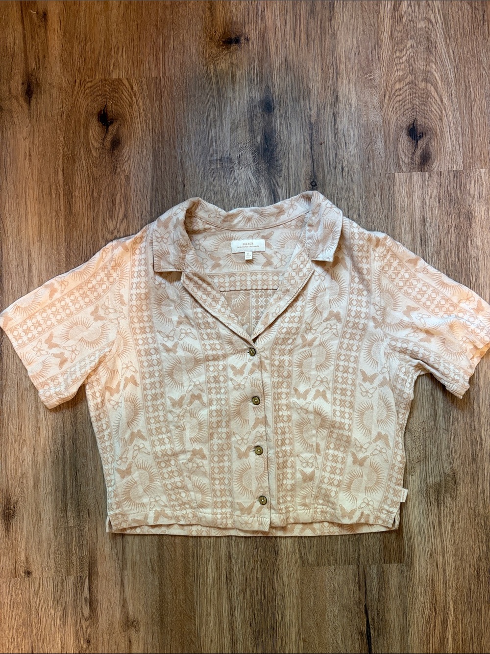 Women’s Roark Cream Short-Sleeve Cropped Button-Front Top w/ Floral Jacquard